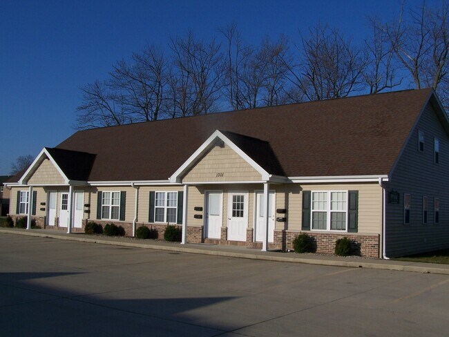 Building Photo - 1301 Garfield Ave