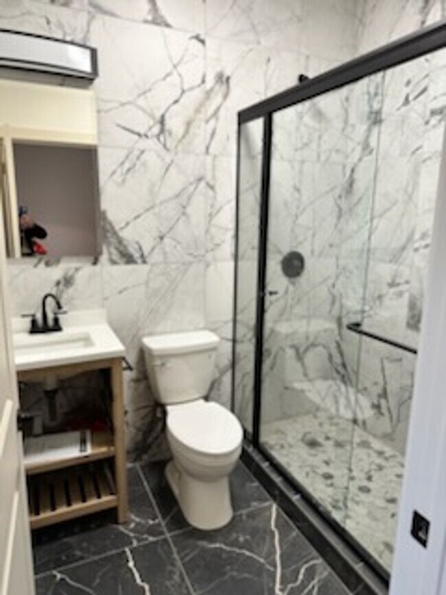 Foto del edificio - 1114 W Grand Ave