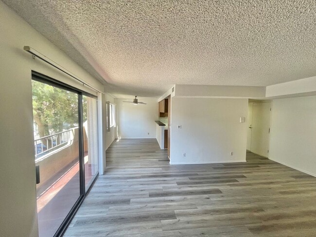 Building Photo - 12120 Texas Ave