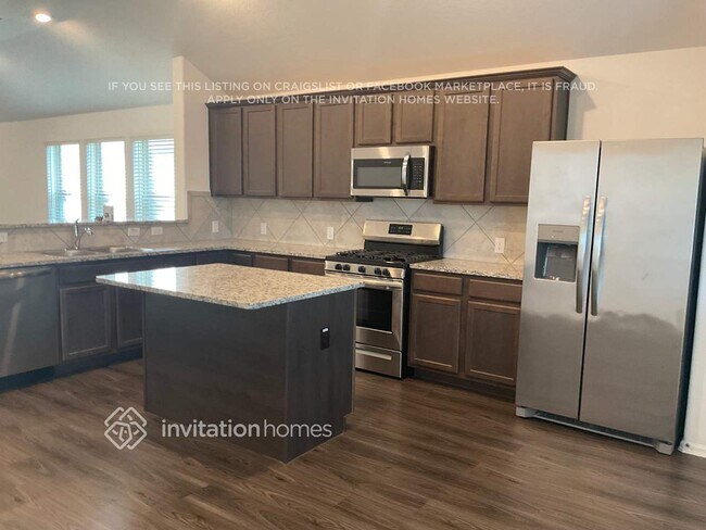Foto del edificio - 445 Pecan Landing Ln