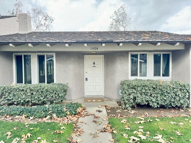 Foto principal - 11424 Benton St