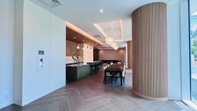 Building Photo - 13778 100 Av
