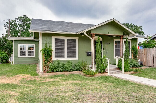 Building Photo - BEAUTIFUL 3-BEDROOM HOME IN LOS ANGELES HE...