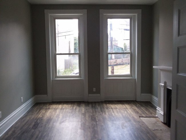 Building Photo - 820-822 Spring Garden Drive - 822 1