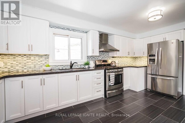 Building Photo - 753 Morrish Rd