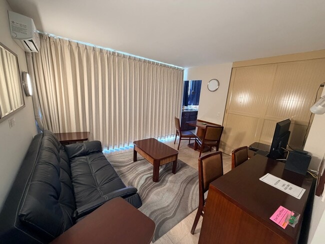 Building Photo - 444 Nahua St