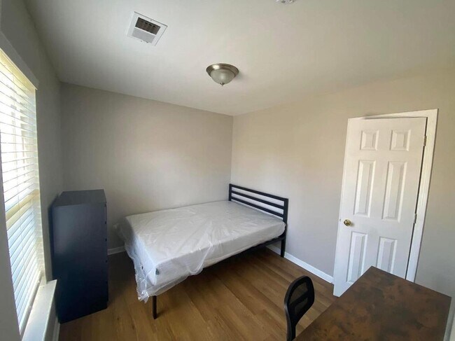 Foto del edificio - 1026 Brianna Way
