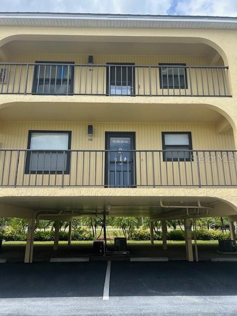 Building Photo - 14459 River Beach Dr