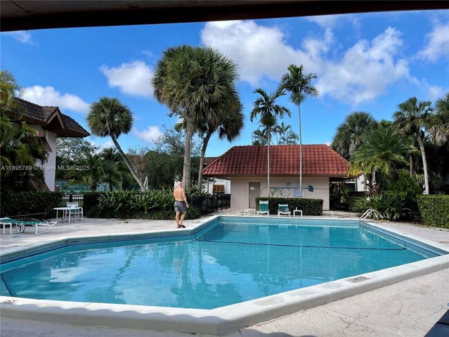 Foto del edificio - 9456 SW 77th Ave