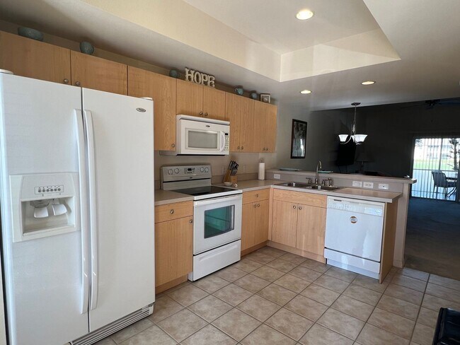 Building Photo - 2 br, 2.5 bath House - 1246 Rio de Janeiro...