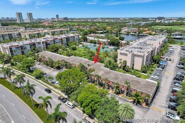 Foto del edificio - 1001 Three Islands Boulevard