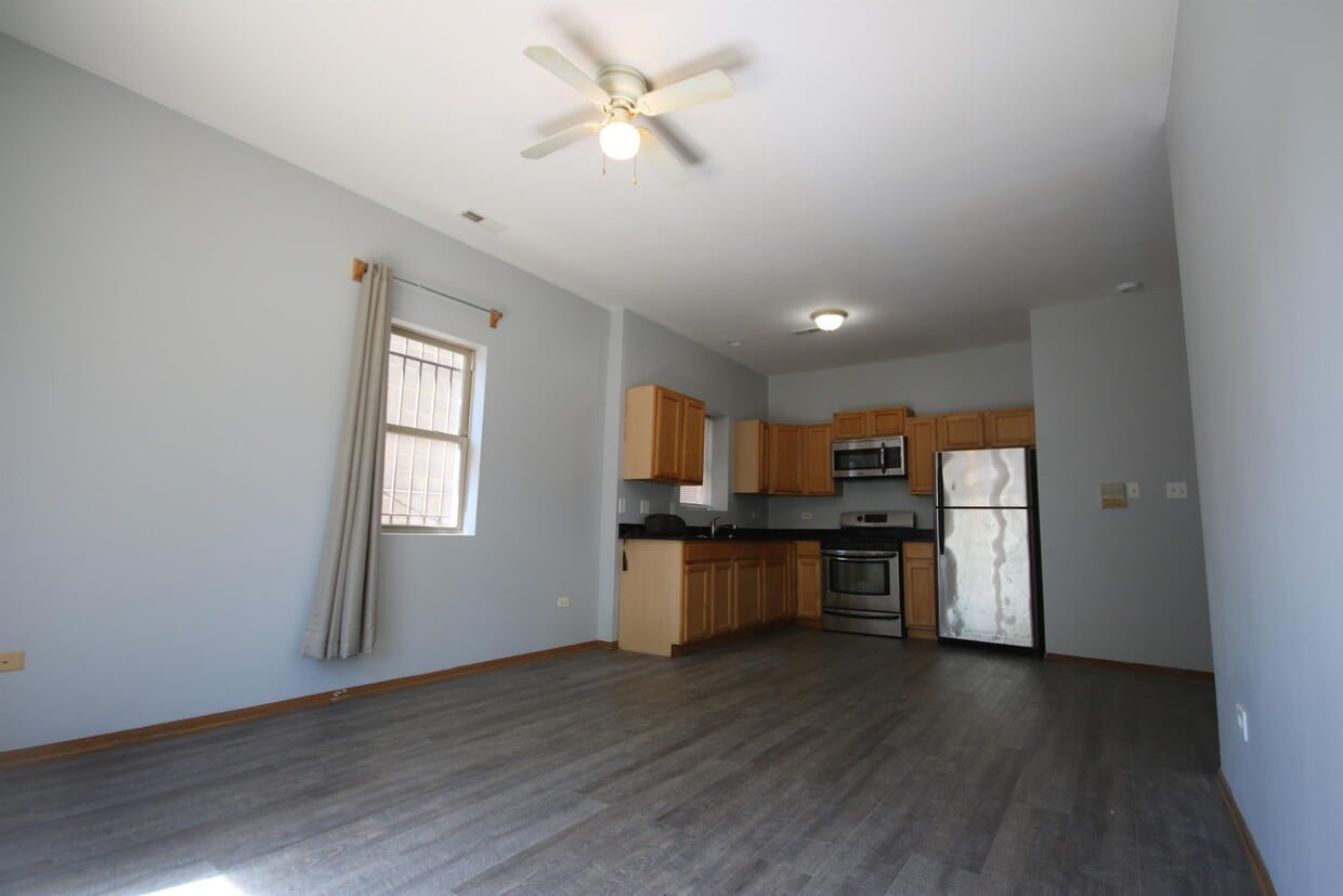 Primary Photo - 3148 W Fillmore St