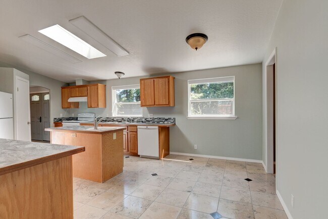 Foto del edificio - 811 Patmore Rd