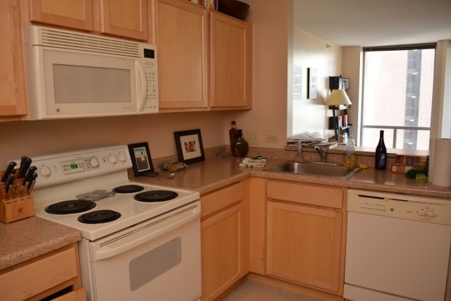 Photo - 222 N Columbus Dr Apartment