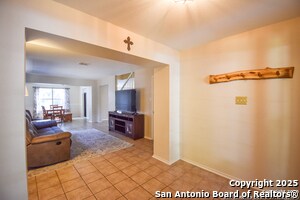 Building Photo - 222 Tapwood Ln