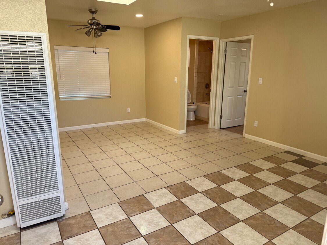 Foto principal - 4870 Palm Ave
