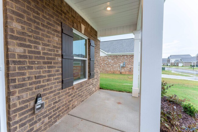 Building Photo - 152 Morning Dew Rd
