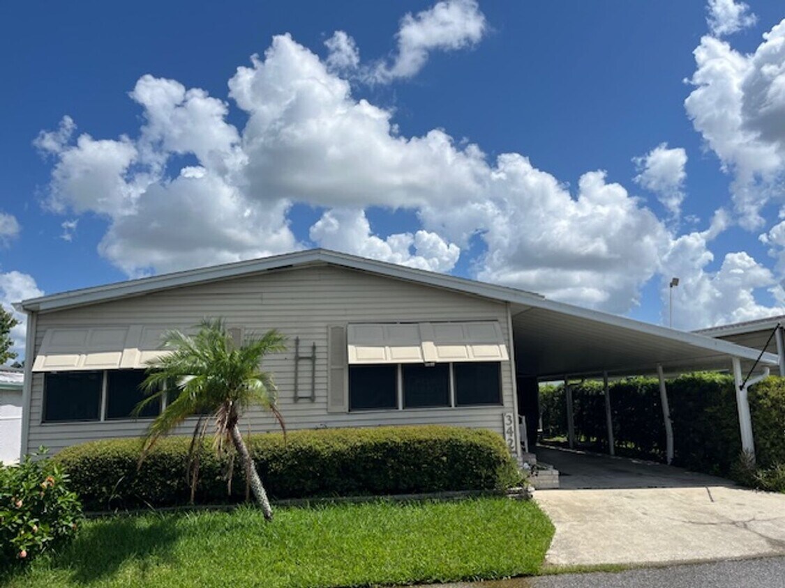 Primary Photo - Charming (2BR/2BA) Home in 55+ Community –...