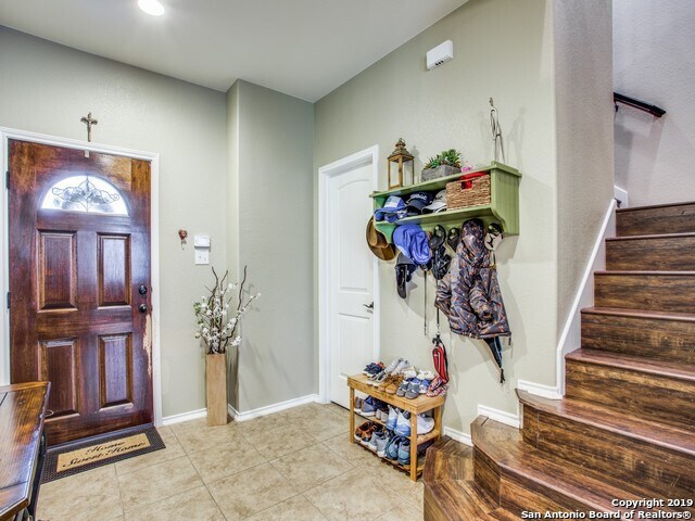 Building Photo - Geat Home..Great Location