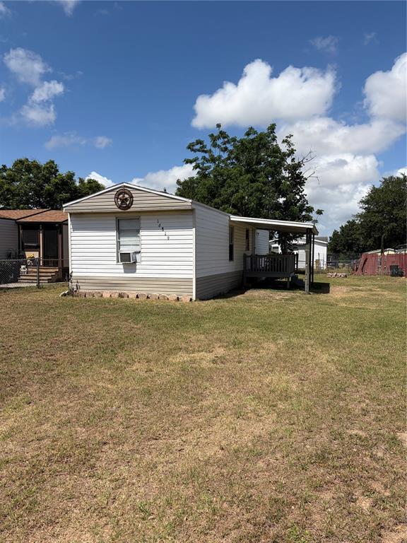 Foto del edificio - 16819 Bay Ave