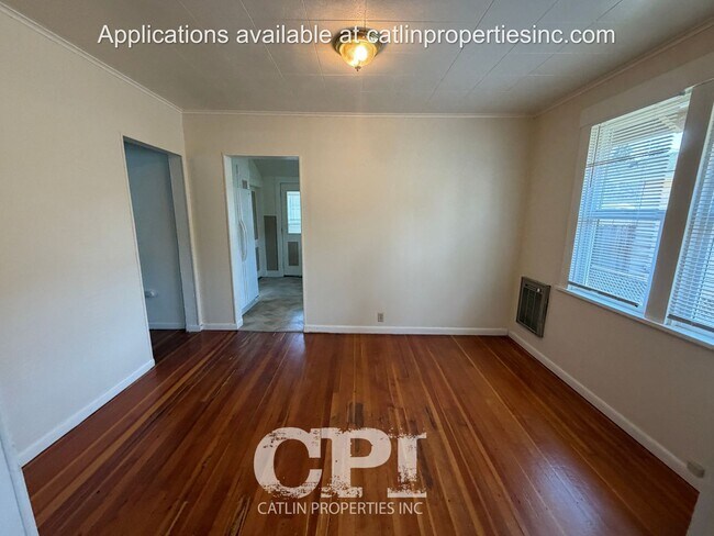 Foto del edificio - 348 17th Ave