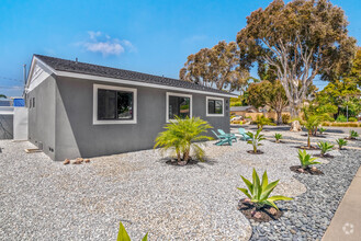 Building Photo - 401 Rancho Dr