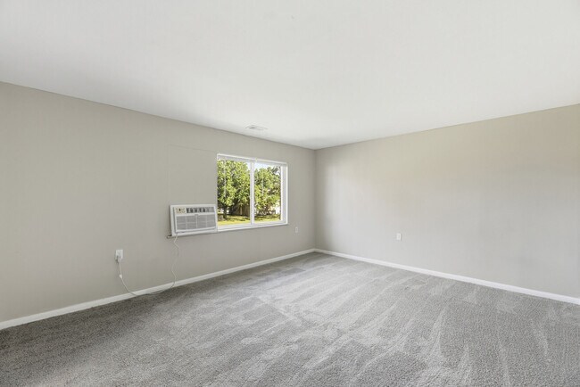 Foto del edificio - Pin Oak Manor Apartments