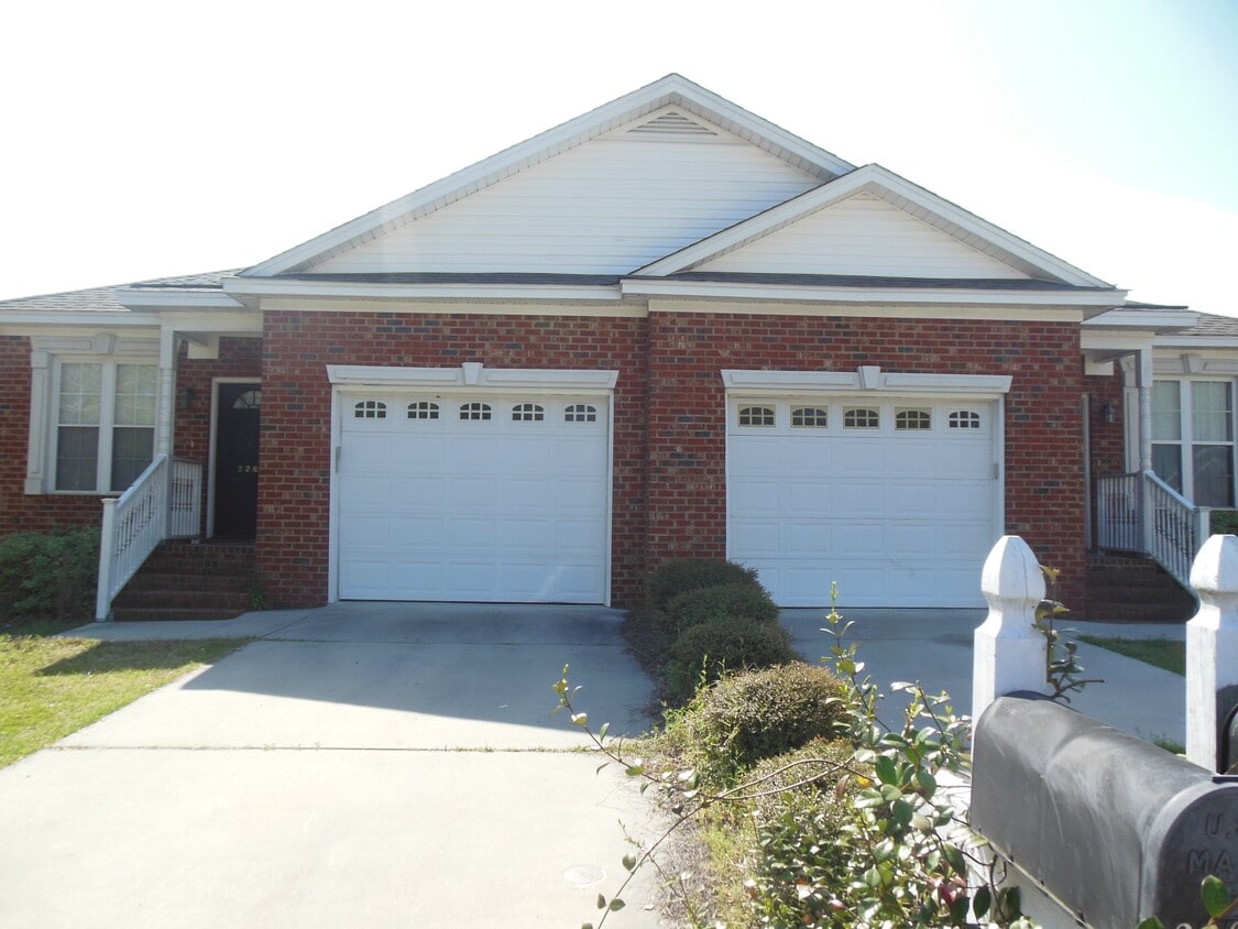 Building Photo - 2224 Blass Dr