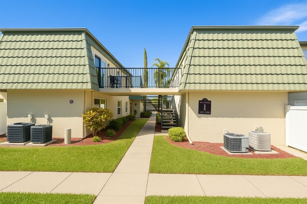 Foto principal - 1799 N Highland Ave