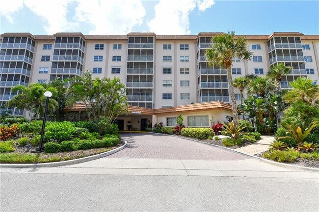 Building Photo - 800 Benjamin Franklin Dr
