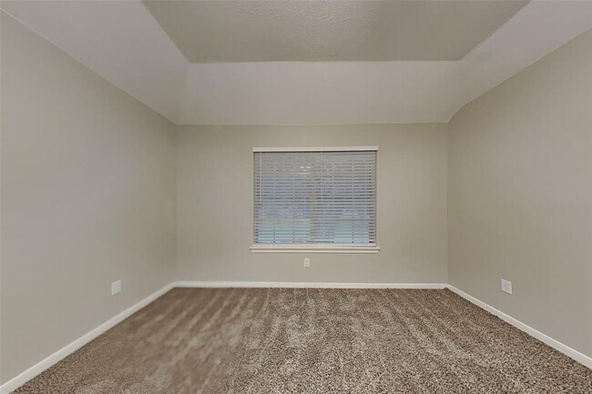 Foto del edificio - 1389 Bob White Ave