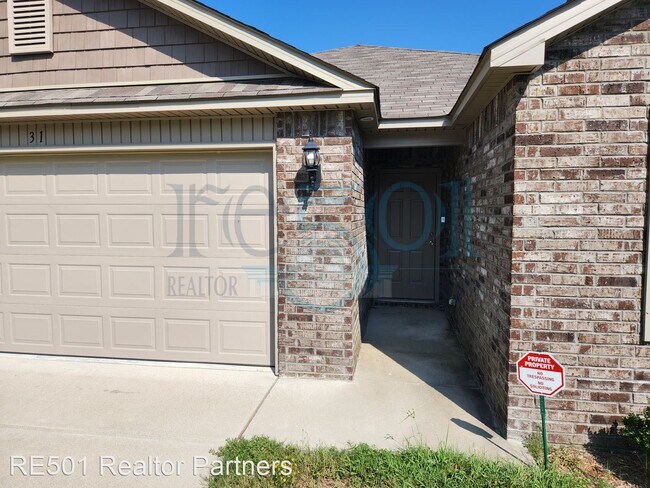 Building Photo - 3 br, 2 bath House - 31 Avant Garde Dr.