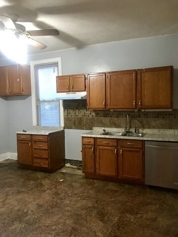 Building Photo - 1635 N Drake Ave