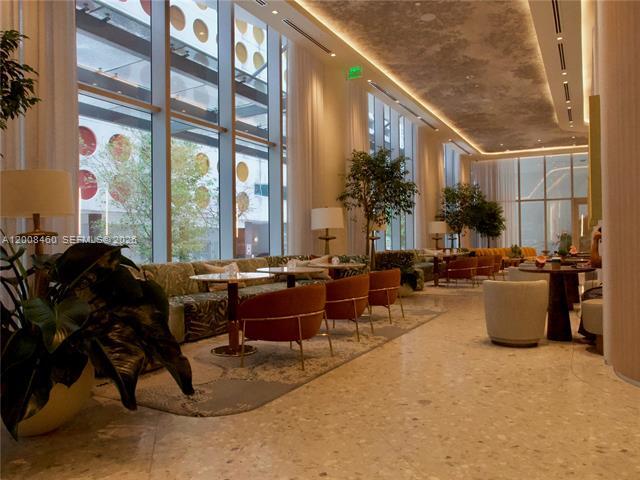 Foto del edificio - 77 SE 5th St