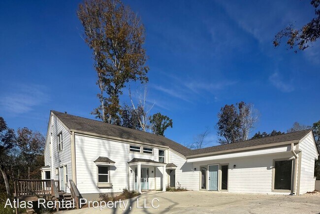 Foto del edificio - 5 br, 3 bath House - 400 Harrogate Springs Rd