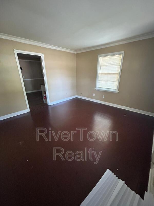 Foto del edificio - 727 E Raines Rd