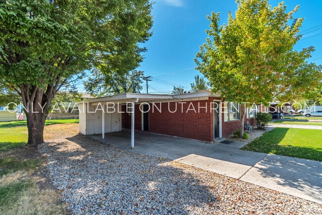 Building Photo - 595 W 1850 N