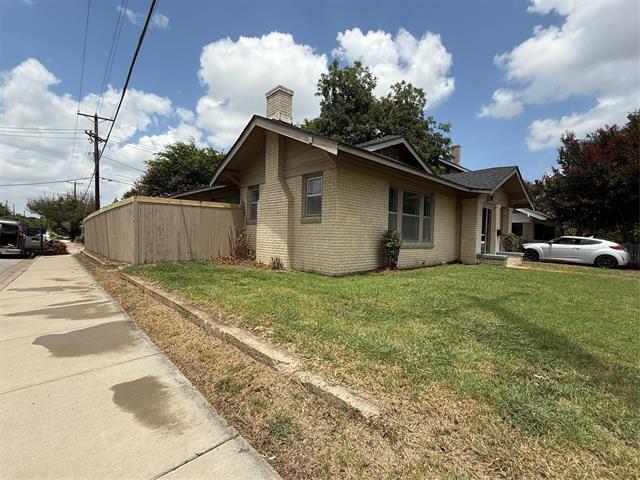 Foto del edificio - 2126 Mistletoe Ave