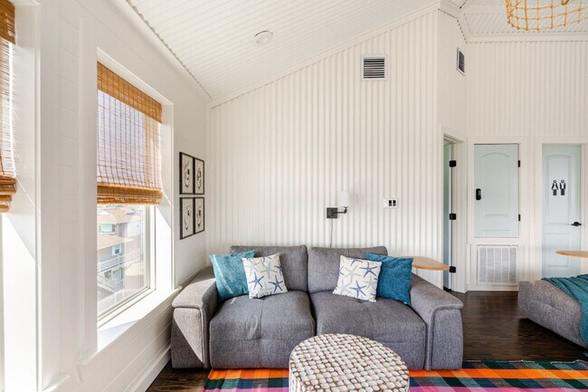 Foto del edificio - 907 S Cove Dr
