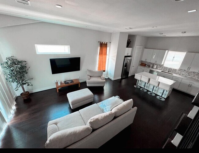 Foto del edificio - 2103 Engelmohr St