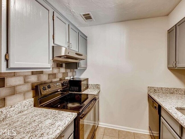 Foto del edificio - 199 Holcomb Ferry Rd