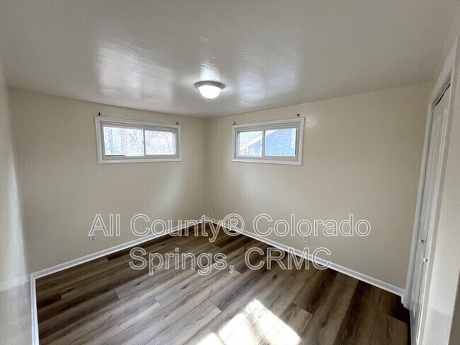 Foto del edificio - 3622 W Pikes Peak Ave