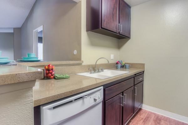 Cocina - Chatsworth Pointe Apartment Homes