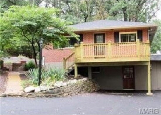 Building Photo - Charming in Ballwin! Huge Treed Lot!