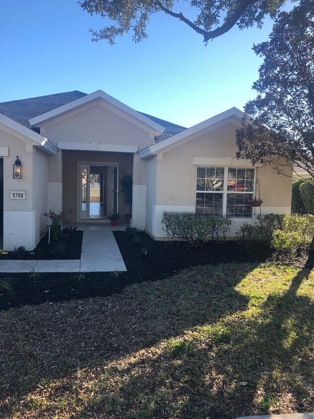 Primary Photo - 5768 SW 40th Pl