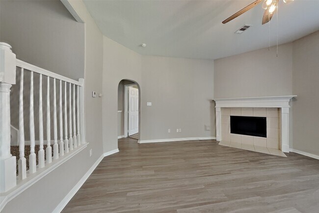 Building Photo - 4811 Beaver Pond Cir