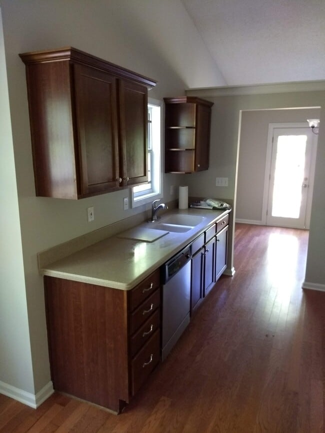 Building Photo - 2981 Beck Ln