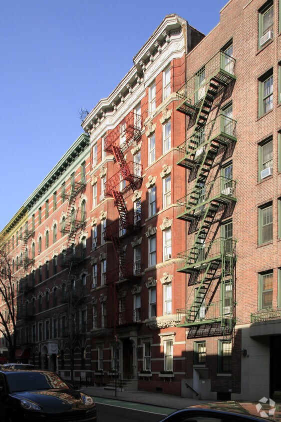 Primary Photo - 207 W 10th St