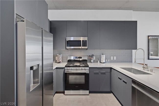 Foto del edificio - 353 E Bonneville Ave