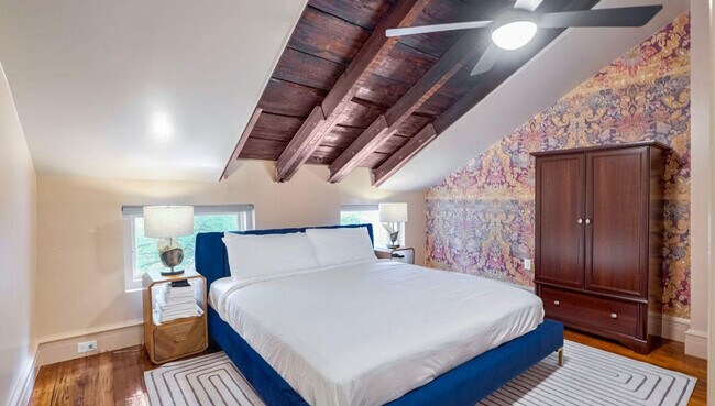 Foto del edificio - 604 Baronne St